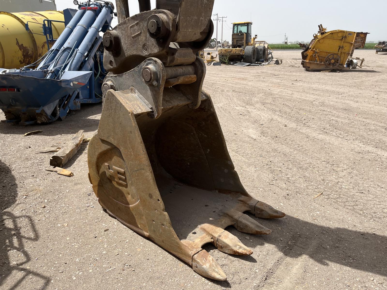 ./imagenes/INVOICE/2019/18175/JOHN DEERE 350G LC (14).JPG